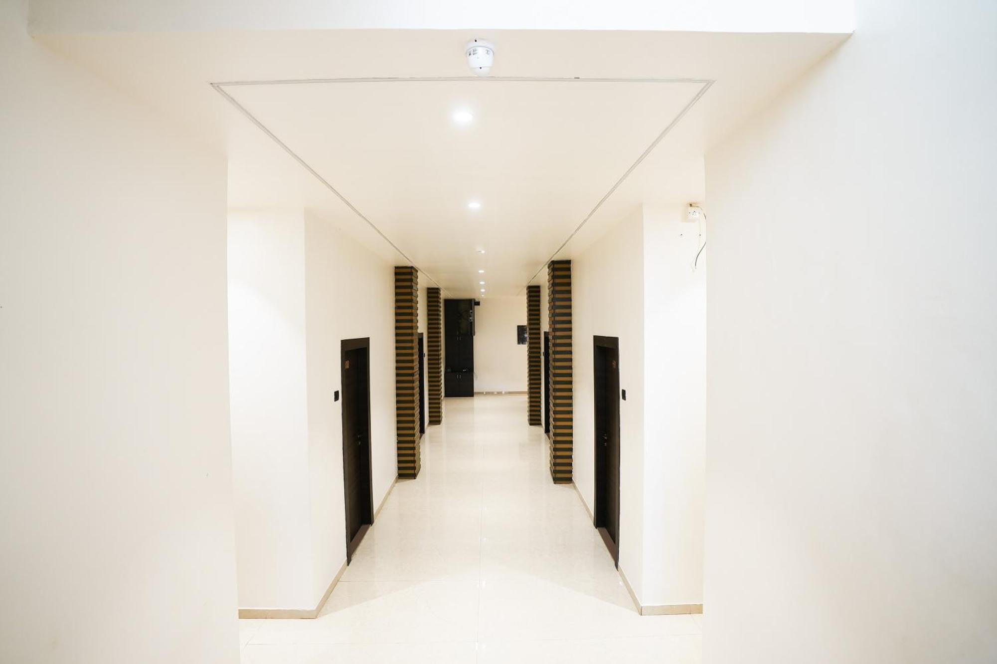 Madhav Residency Hotel & Banquet, Kalyan, Mumbai Eksteriør billede
