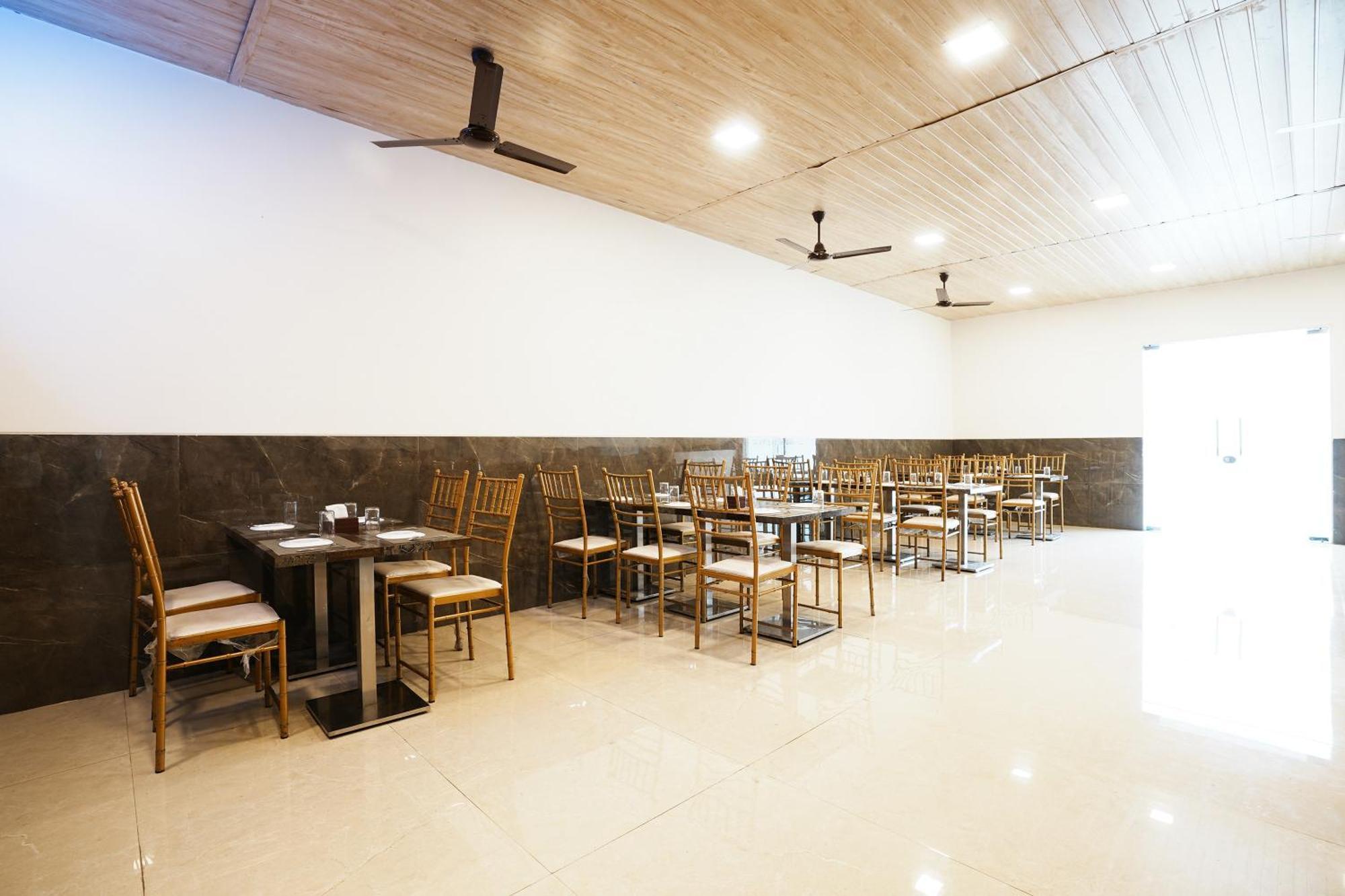 Madhav Residency Hotel & Banquet, Kalyan, Mumbai Eksteriør billede