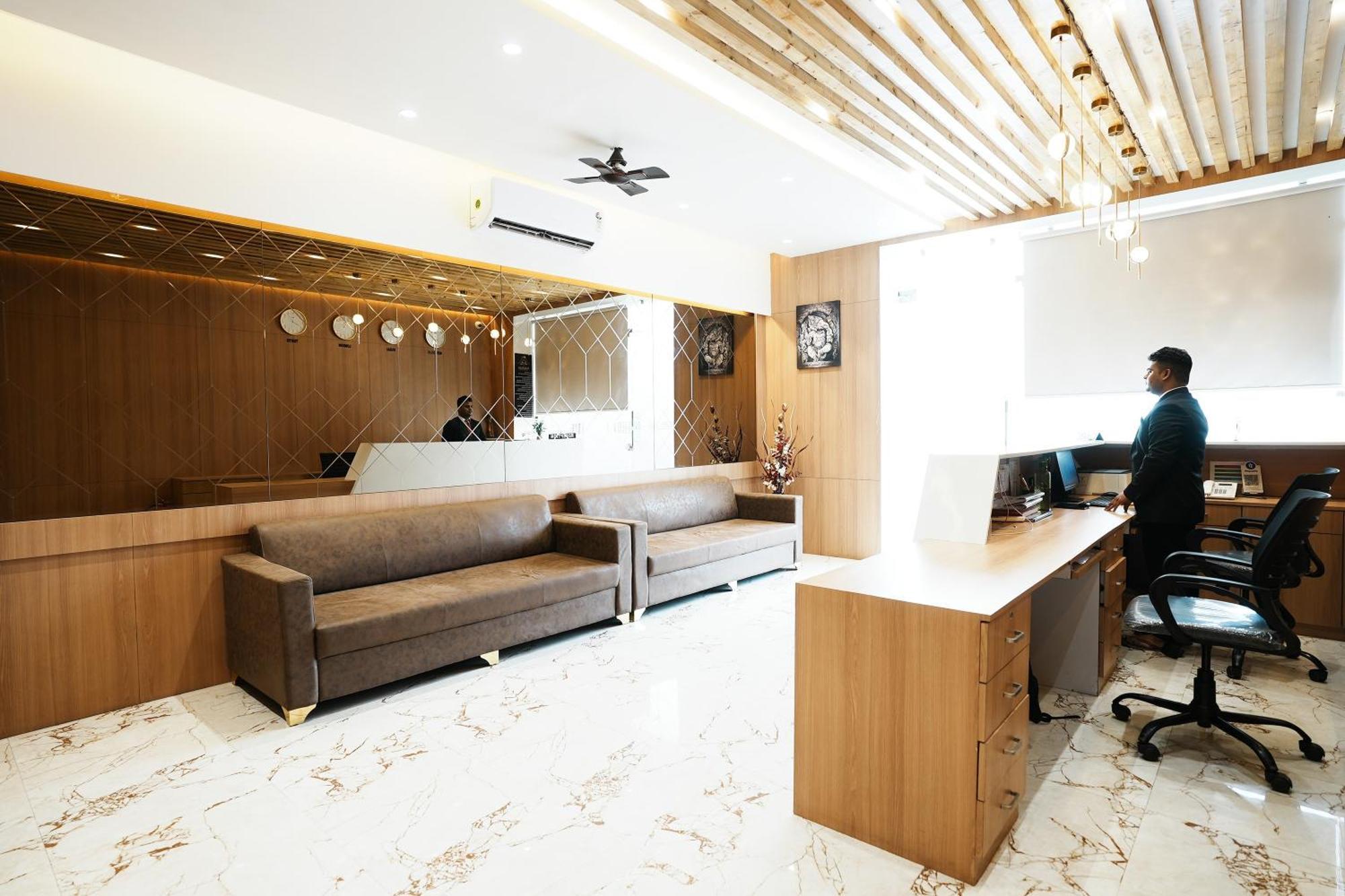 Madhav Residency Hotel & Banquet, Kalyan, Mumbai Eksteriør billede