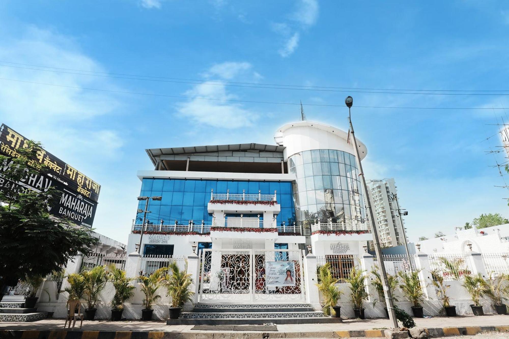Madhav Residency Hotel & Banquet, Kalyan, Mumbai Eksteriør billede